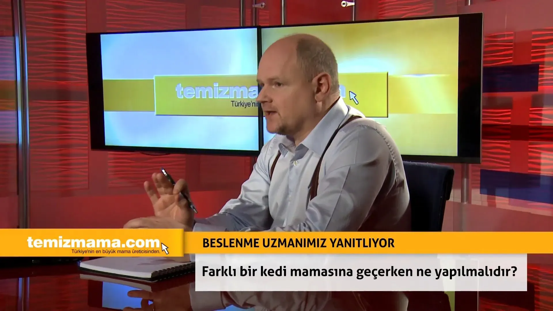 Farklı bir kedi mamasına geçerken ne yapılmalıdır?